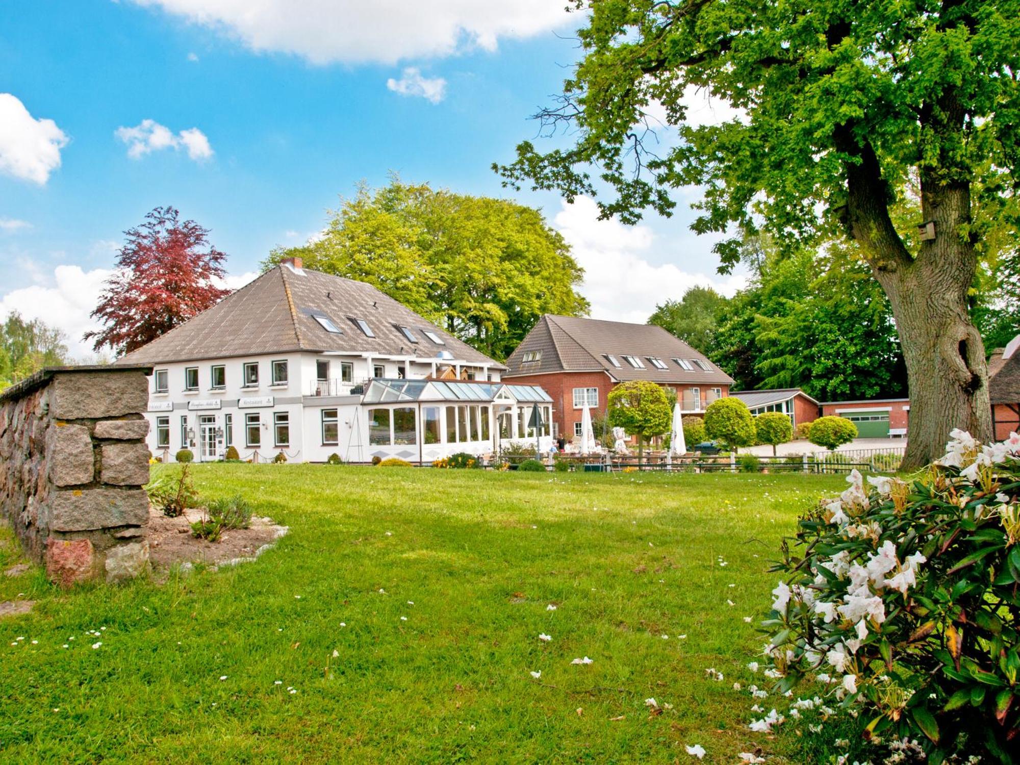 Flair Landhotel Strengliner Muehle Pronstorf Exteriör bild